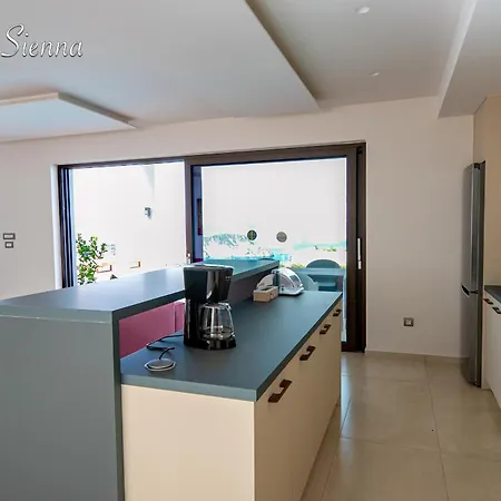 Lamar Private Luxury Willa Marathiás