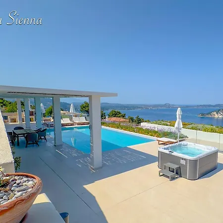 Lamar Private Luxury Willa