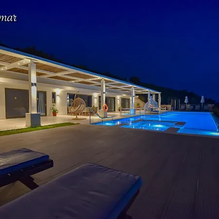 Lamar Private Luxury *