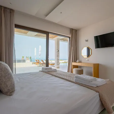 Lamar Private Luxury Villa