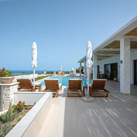 Lamar Private Luxury *