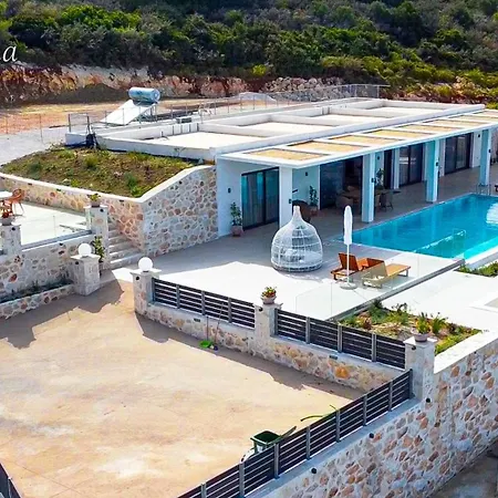Lamar Private Luxury Villa *