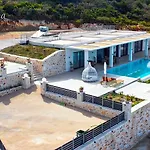 Lamar Private Luxury Villa *