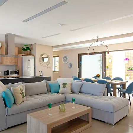 ヴィラ Lamar Private Luxury Marathiás