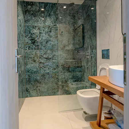 Lamar Private Luxury Villa *